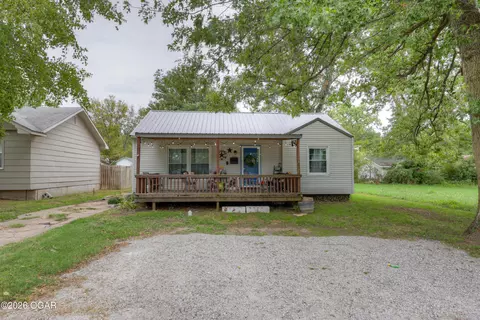 516 S Vermont Avenue Columbus Ks 66725 Ave, Columbus, KS 66725