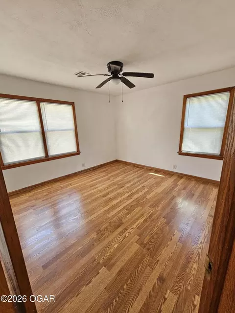 Bedroom - 1927 E Laurel Street Joplin Mo 64801 St, Joplin, MO 64801 photo 1 of 3