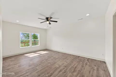 Living - 802 E Maness Street Anderson Mo 64831 St, Anderson, MO 64831 photo 5 of 5
