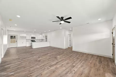 Living - 802 E Maness Street Anderson Mo 64831 St, Anderson, MO 64831 photo 2 of 5