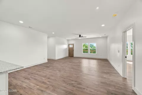 Living - 802 E Maness Street Anderson Mo 64831 St, Anderson, MO 64831 photo 3 of 5
