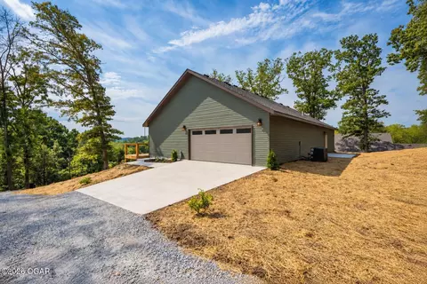 Exterior - 802 E Maness Street Anderson Mo 64831 St, Anderson, MO 64831 photo 5 of 6