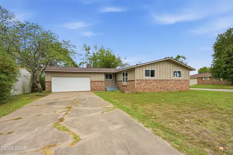 2402 Alabama Avenue Joplin Mo 64804 Ave, Joplin, MO 64804