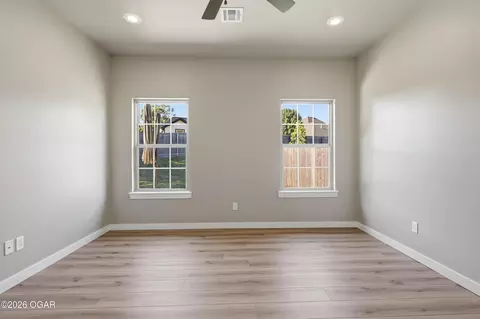 Living - 4066 Jakes Circle Joplin Mo 64804 Cir, Joplin, MO 64804 photo 2 of 4