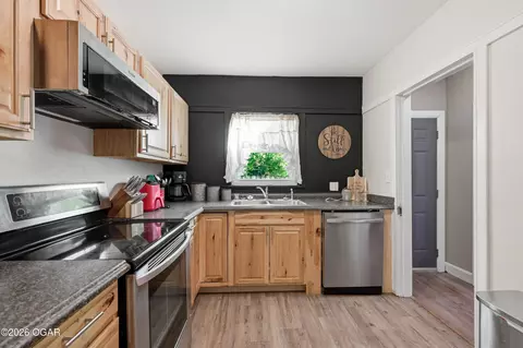 Kitchen - 110 E 9th Street Carthage Mo 64836 St, Carthage, MO 64836 photo 2 of 3