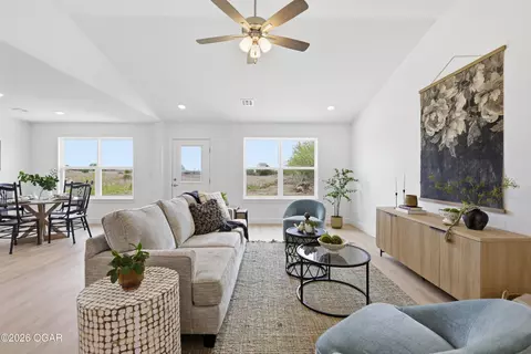 Living - 1959 E 18th Street Joplin Mo 64804 St, Joplin, MO 64804 photo 1 of 2