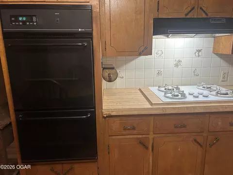 Kitchen - 504 Jackson Avenue Jasper Mo 64755 Ave, Jasper, MO 64755 photo 3 of 3