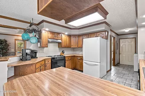 Kitchen - 13925 Ballard Loop Carthage Mo 64836 Loop, Carthage, MO 64836 photo 2 of 3
