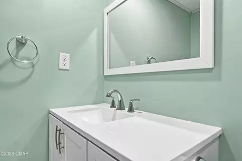 Bath - 13925 Ballard Loop Carthage Mo 64836 Loop, Carthage, MO 64836 photo 6 of 6