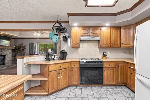 Kitchen - 13925 Ballard Loop Carthage Mo 64836 Loop, Carthage, MO 64836 photo 3 of 3
