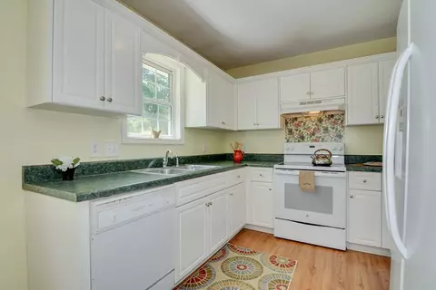 82 Baxter St, Williston, SC 29853 photo 9