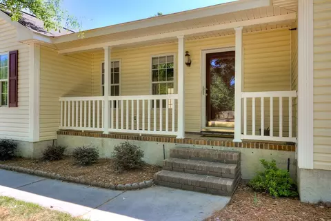 82 Baxter St, Williston, SC 29853 photo 3
