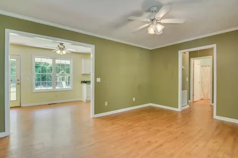 82 Baxter St, Williston, SC 29853 photo 6