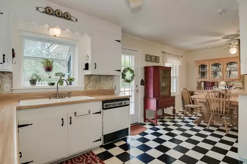 2 Forest Dr, Williston, SC 29853 photo 7