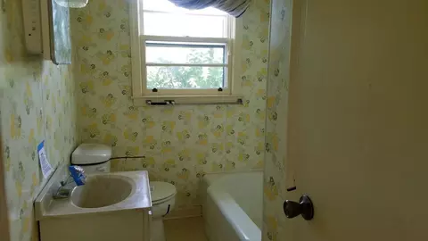 112 Bomar St, Ridge Spring, SC 29129 photo 8