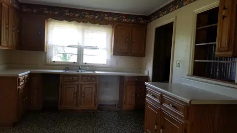 112 Bomar St, Ridge Spring, SC 29129 photo 3