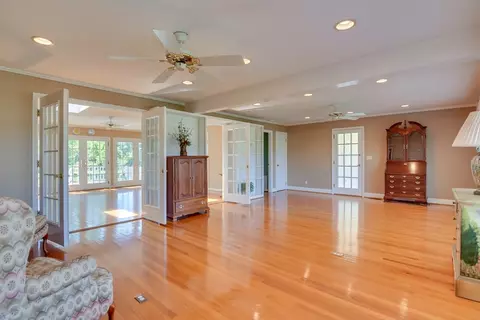 6080 Springfield Rd, Williston, SC 29853 photo 4