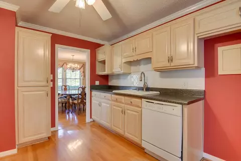 6080 Springfield Rd, Williston, SC 29853 photo 10