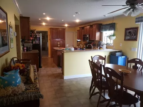 737 N Windsor Rd, Williston, SC 29853 photo 3
