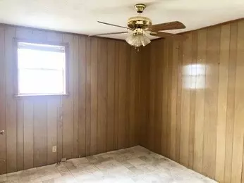 678 Cedar St, Denmark, SC 29042 photo 5