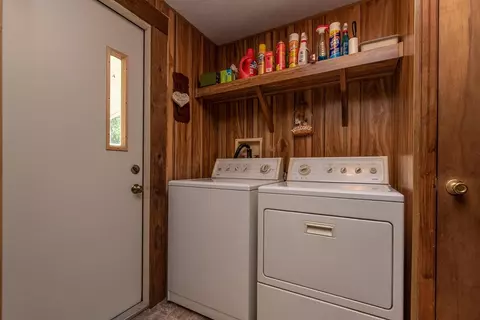 2369 Lake Dr, Williston, SC 29853 photo 10
