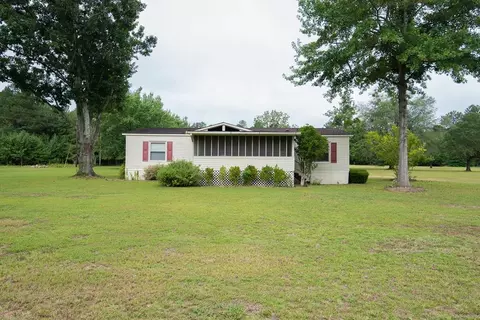 2369 Lake Dr, Williston, SC 29853 photo 1