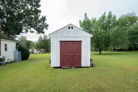 2369 Lake Dr, Williston, SC 29853 photo 21
