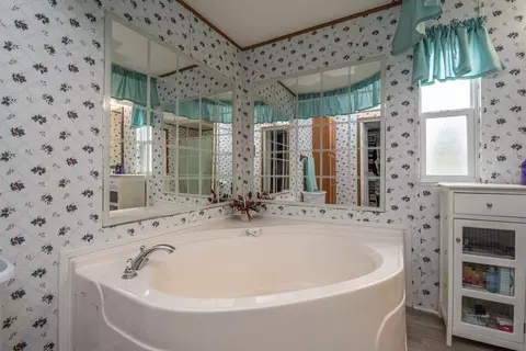 2379 Lake Dr, Williston, SC 29853 photo 14