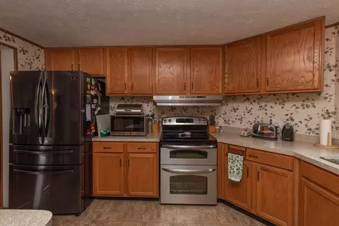 2379 Lake Dr, Williston, SC 29853 photo 9