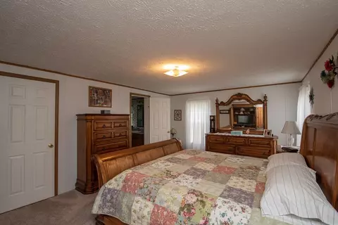 2379 Lake Dr, Williston, SC 29853 photo 10