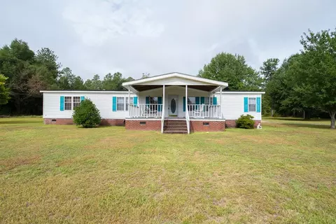 2379 Lake Dr, Williston, SC 29853 photo 1