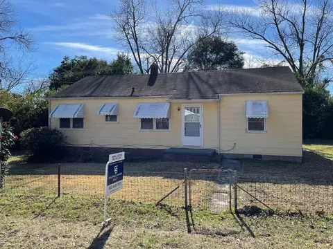 20 Hall St, Williston, SC 29853 photo 1