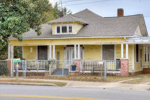 4671 West St, Williston, SC 29853 photo 2