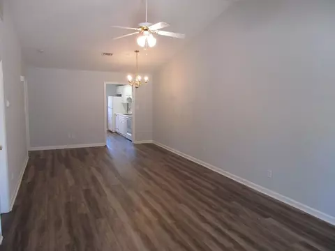 704 Creekside Dr, Evans, GA 30809 photo 2