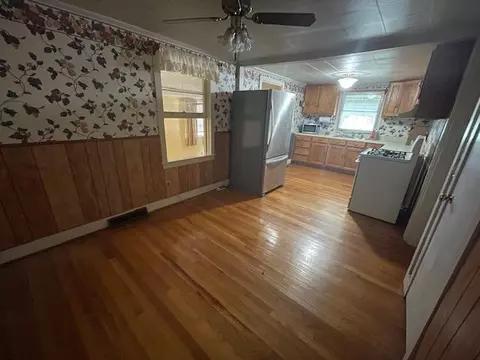 351 Florida St, Springfield, SC 29146 photo 6