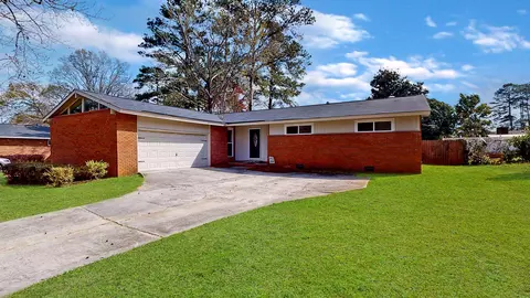 1214 Eisenhower Dr, Augusta, GA 30904 photo 1