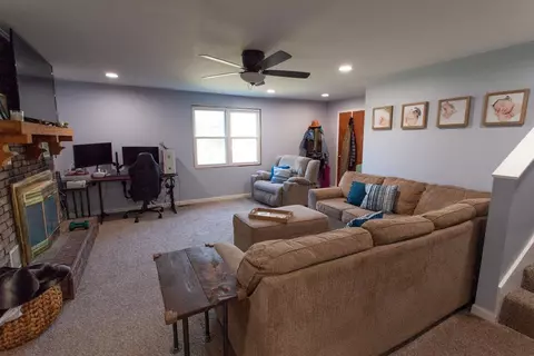 301 Mims St, Williston, SC 29853 photo 8