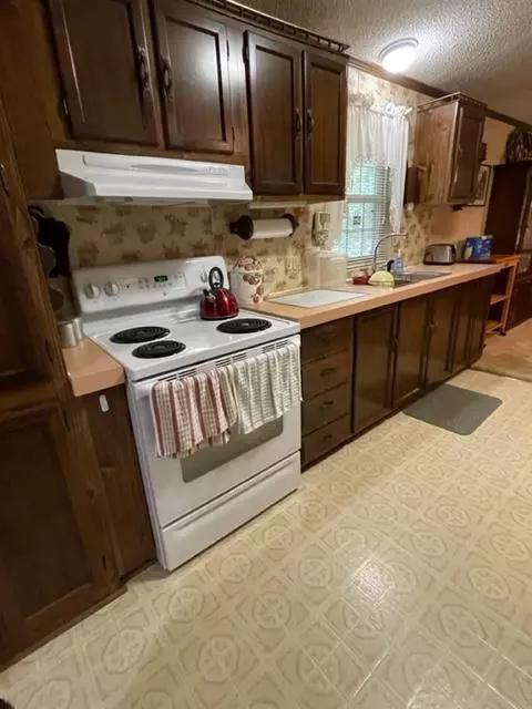 20 Keith Cir, Williston, SC 29853 photo 6