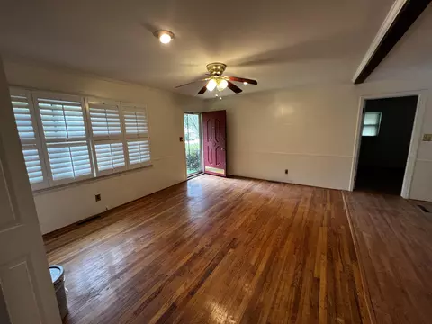 305 Maple St, Edgefield, SC 29824 photo 4