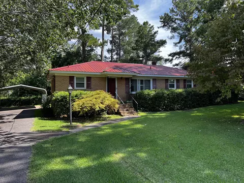 305 Maple St, Edgefield, SC 29824 photo 1