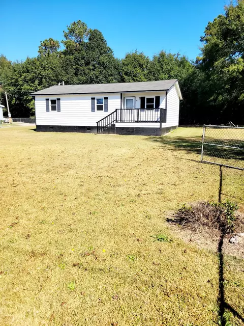 61 Savage St, Williston, SC 29853 photo 1