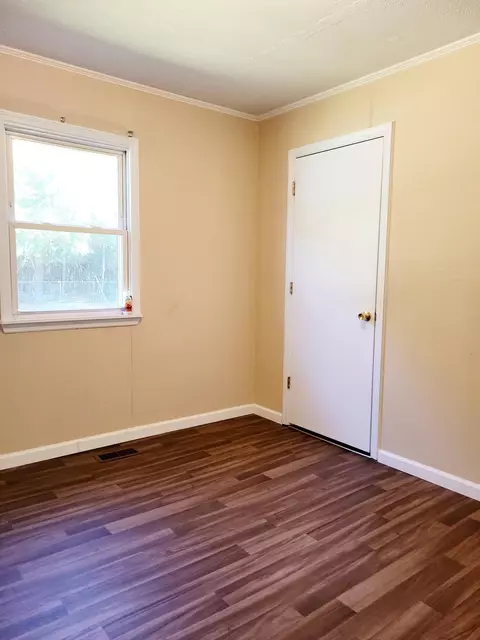 61 Savage St, Williston, SC 29853 photo 10