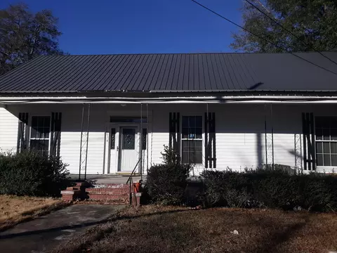 5665 Lartigue St, Blackville, SC 29817