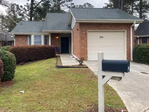 508 Larchmont Pl, Aiken, SC 29801