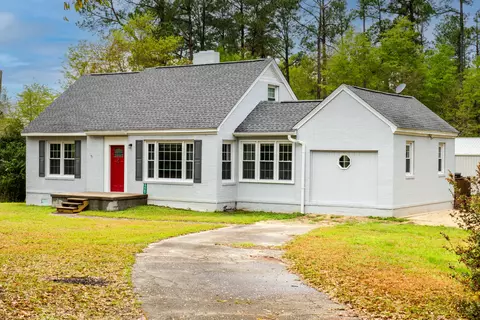 5667 Springfield Rd, Williston, SC 29853