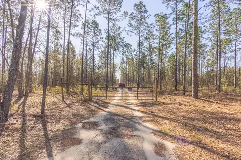 828 Hutto Pond Rd, Aiken, SC 29805