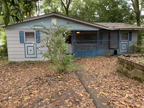 16 Hill St, Warrenville, SC 29851