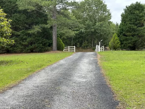 1354 Davis Bridge Rd, Williston, SC 29853 photo 3