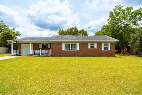 127 Bignon St, Barnwell, SC 29812