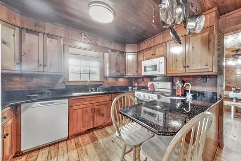 688 Lanham Rd, Edgefield, SC 29824 photo 14